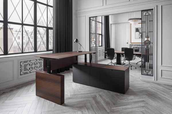 Кабинет руководителя Tesla. Фото 2