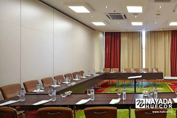 Раздвижные перегородки Hufcor H100H100K для офиса. Фото 15